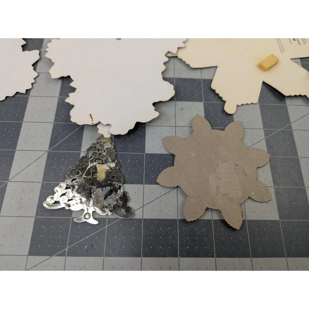 Hallmark Vintage Cards Christmas Decor Hanging Paper Metallic‎ Foil Lot